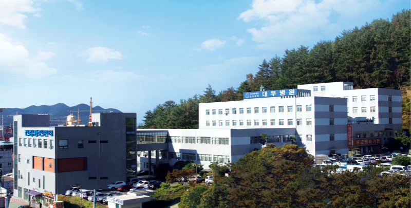 [크기변환]대우병원전경_웹용-RGB 3800x1922.png