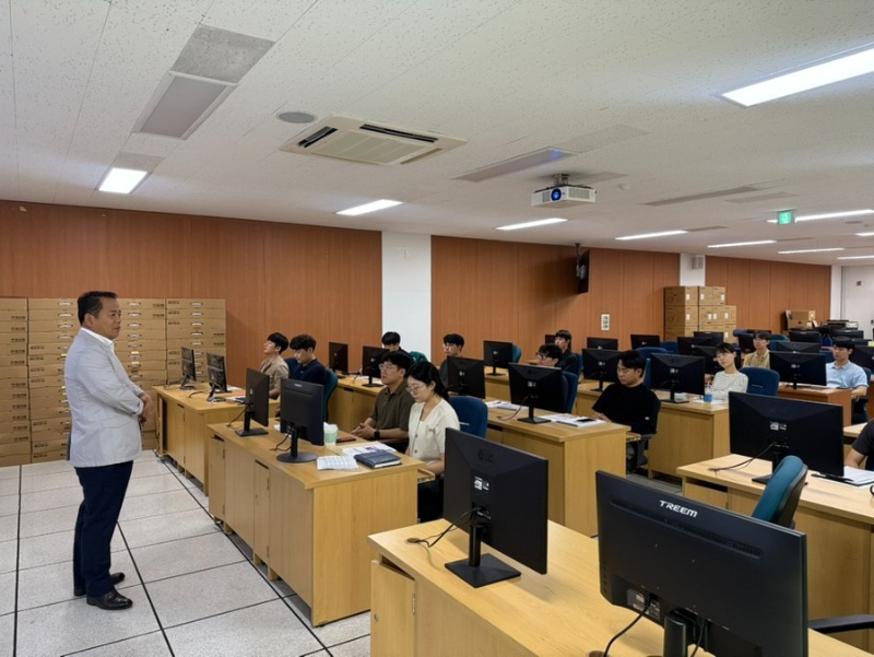 [크기변환]1-2. 보도사진(거제시， 신규 토목직 공무원 업무역량 강화교육 성료).jpg