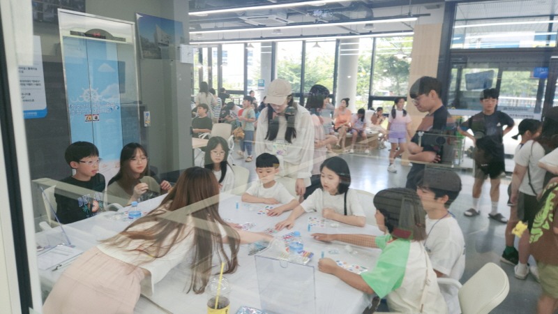 [크기변환]2-3. 관련사진(2025년 여름방학 대학생 현장실습(프로그램운영)).jpg