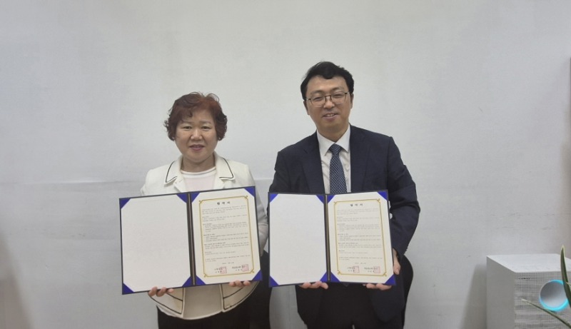 관련사진(하늘빛교회, 디딤씨앗통장 후원 통해 고현동 아동 자립 지원).jpg