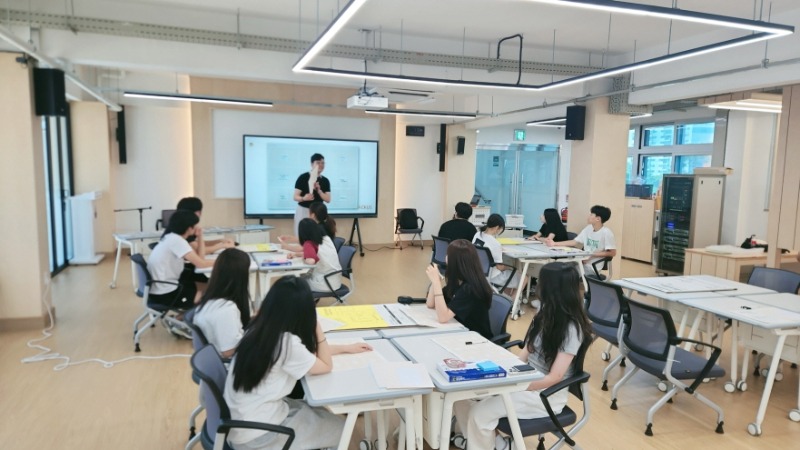 2-2. 관련사진(2025. 아주청소년문화의집 학교 체인지메이커 활동사진 1).jpg