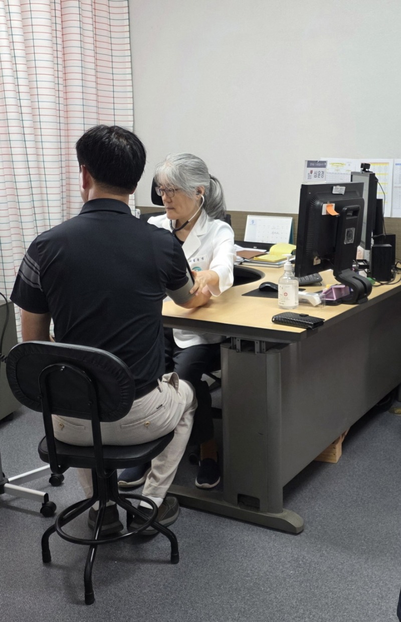 9-2. 보도사진(거제시보건소 관리의사 채용, 9월 1일부터 진료 개시).jpg