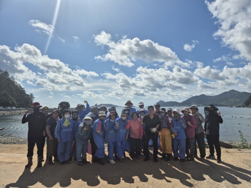 6-2. 장목면 화재 패해 주택 지원(1).jpg