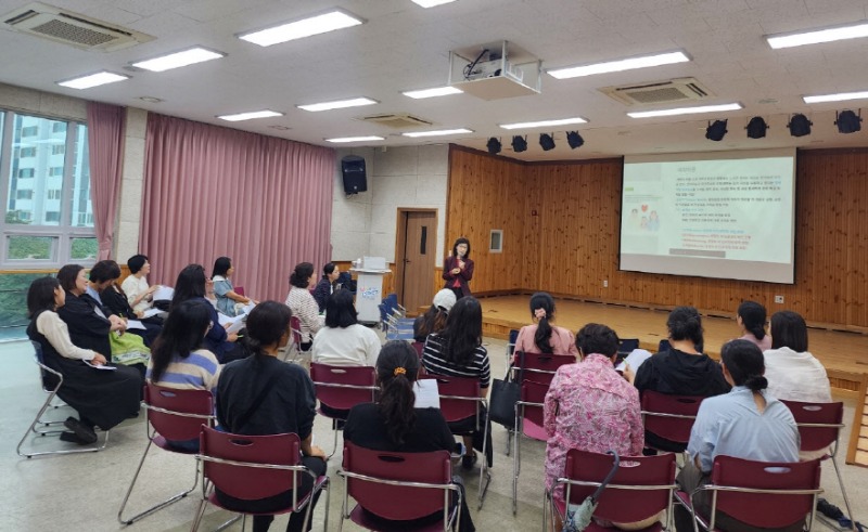 2-2. 보도사진(부모교육-자녀의 문제를 근본적으로 해결하는 방법).jpg