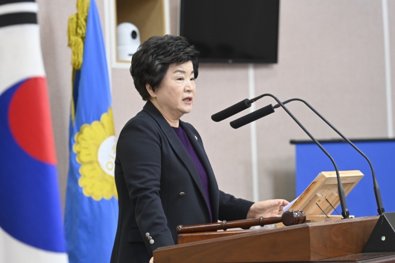 [2025.10.27] 제258회 거제시의회 임시회 제1차 본회의(030).JPG