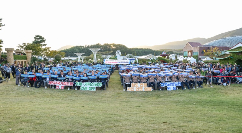 관련사진(거제시 거제-가덕도신공항 연결철도 반영 캠페인 실시).jpg